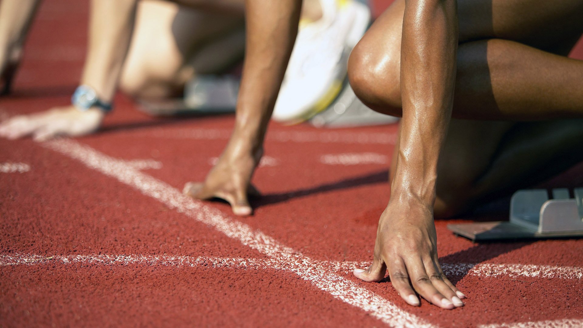 开云平台-极限攀岩赛事在高原地区举行挑战升级，极限攀爬视频