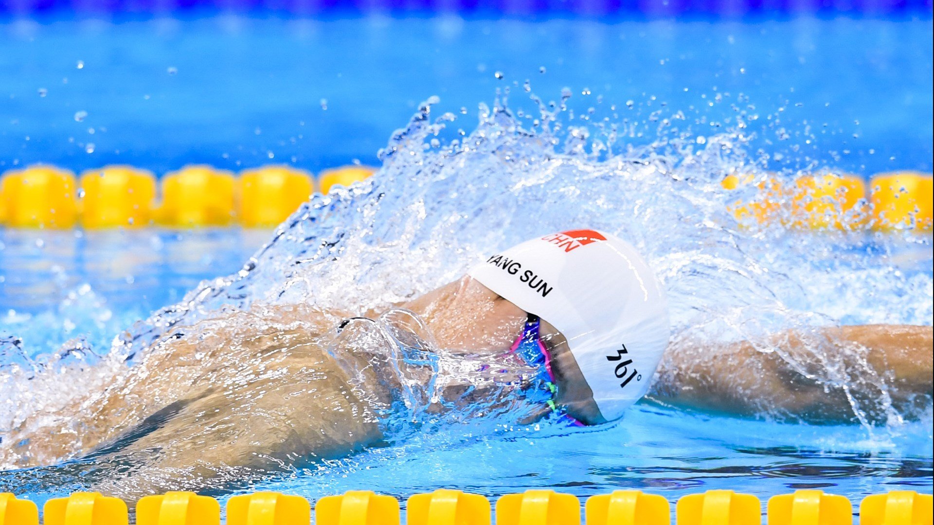 开云·体育官网-校园足球导入高频训练课程提升学生运动水平，足球如何走进学校课堂